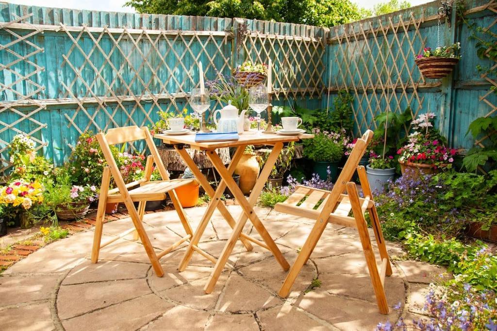 2 Bedroom House In Chichester Near Goodwood And Wittering Beaches 外观 照片